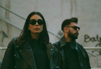 女朋友问我她和她闺蜜谁好看怎么回答?-第1张图片 女朋友问我她和她闺蜜谁好看怎么回答?-第1张图片