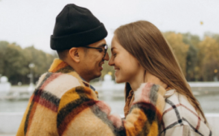 追女生太烧钱怎么办 (追女孩花钱太厉害还用的追吗)