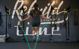 无绳跳绳和跑步哪个效果好 哪个减肥减脂更快