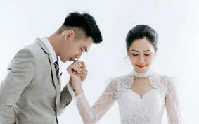 女朋友问你会爱我多久怎么回答让她满意？（10个万能回复）