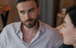 女生说自己去洗澡怎么回复（这样子聊天女生最喜欢）