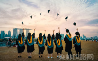 大学生如何变得自信（5大提升自信心最有用的办法）