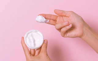 保湿霜和保湿乳液的区别（哪个比较好？）
