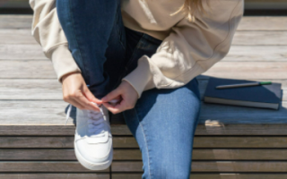 白色鞋子变黄了怎么洗白小妙招（不建议用醋）