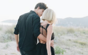 分手后很难过该怎么办（分手后难过怎么调整）