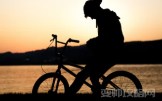 男生多大颜值才会长开 （男生多少岁是颜值巅峰）