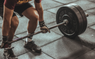 在家增肌买什么器材 瘦子宿舍增肌需要的器械