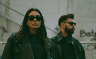 女朋友问我她和她闺蜜谁好看怎么回答？