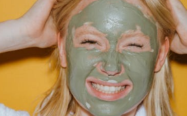 晚上护肤的最佳时间（晚上怎么护肤才是正确的）