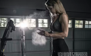 蛋白粉用多少度的水合适 蛋白粉的正确吃法以及时间