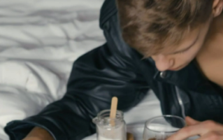 高中男生变帅简单方法 马上就要上大学了怎么变帅？