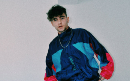 男生穿搭禁忌有哪些 “辣眼”搭配你中招了吗?-第1张图片 男生穿搭禁忌有哪些 “辣眼”搭配你中招了吗?-第1张图片