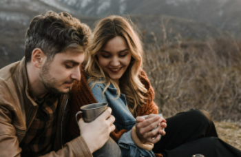 追女生送什么礼物 女生最讨厌的礼物排行榜-第1张图片 追女生送什么礼物 女生最讨厌的礼物排行榜-第1张图片
