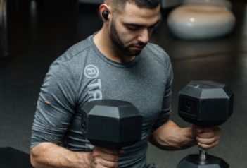 增肌什么季节最有效果 冬天适合增肌吗-第1张图片 增肌什么季节最有效果 冬天适合增肌吗-第1张图片