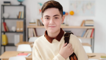 定型喷雾对头发有害吗 每天喷发胶有什么危害-第1张图片 定型喷雾对头发有害吗 每天喷发胶有什么危害-第1张图片