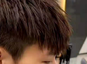 男生发型颜色哪种好看 最新流行头发颜色推荐-第2张图片 男生发型颜色哪种好看 最新流行头发颜色推荐-第2张图片