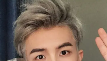 男生发型颜色哪种好看 最新流行头发颜色推荐-第5张图片 男生发型颜色哪种好看 最新流行头发颜色推荐-第5张图片