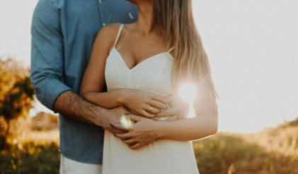 第一次约会聊什么话题?(看完这篇文章你就可以避免尬聊了)-第1张图片 第一次约会聊什么话题?(看完这篇文章你就可以避免尬聊了)-第1张图片