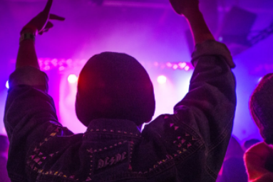 男生怎么穿搭能吸引女生(做好这10点就行了)-第1张图片 男生怎么穿搭能吸引女生(做好这10点就行了)-第1张图片