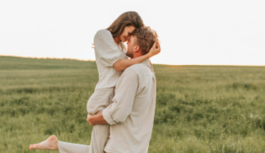 男生朋友圈应该发什么(这样子发最吸引女生)-第1张图片 男生朋友圈应该发什么(这样子发最吸引女生)-第1张图片