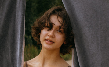 保湿乳和爽肤水先用哪个(这样子做最科学)-第1张图片 保湿乳和爽肤水先用哪个(这样子做最科学)-第1张图片