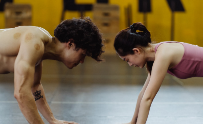 俯卧撑可以让人变帅吗(不要在被骗了)-第1张图片 俯卧撑可以让人变帅吗(不要在被骗了)-第1张图片