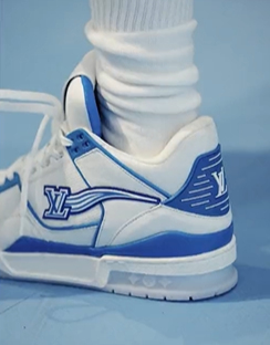 小白鞋配什么袜子好看(3个万能公式轻松选对袜子颜色)-第1张图片 小白鞋配什么袜子好看(3个万能公式轻松选对袜子颜色)-第1张图片