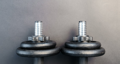 哑铃一般人用多少公斤的好 正常人单手能提多少斤-第1张图片 哑铃一般人用多少公斤的好 正常人单手能提多少斤-第1张图片