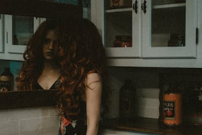 长得丑自卑怎么办(5大方法提升你的颜值,找回自信)-第1张图片 长得丑自卑怎么办(5大方法提升你的颜值,找回自信)-第1张图片