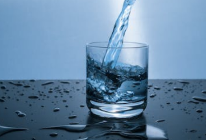 坚持喝水一个月皮肤变好是真的吗?(喝水少对皮肤什么影响)-第1张图片 坚持喝水一个月皮肤变好是真的吗?(喝水少对皮肤什么影响)-第1张图片