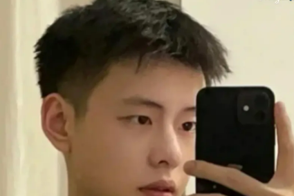 男学生剪什么发型好看(简单又好看还不用打理)-第2张图片 男学生剪什么发型好看(简单又好看还不用打理)-第2张图片