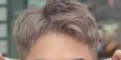 过年男生染什么颜色的头发(过年头发染什么颜色好看)-第3张图片 过年男生染什么颜色的头发(过年头发染什么颜色好看)-第3张图片