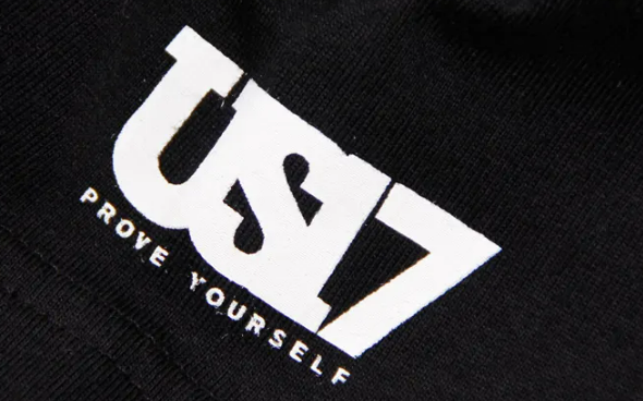 今年国潮品牌有哪些值得买(年轻人穿的潮牌排行榜前10)-第10张图片 今年国潮品牌有哪些值得买(年轻人穿的潮牌排行榜前10)-第10张图片