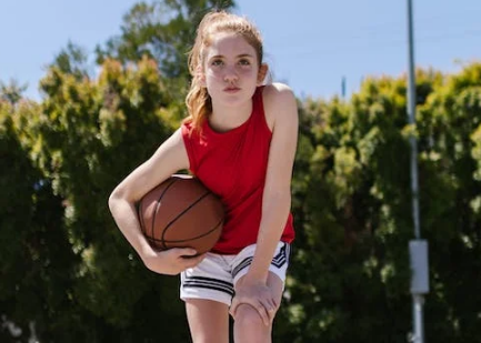 女朋友喜欢打篮球送什么礼物好(打篮球的女生喜欢什么礼物)-第1张图片 女朋友喜欢打篮球送什么礼物好(打篮球的女生喜欢什么礼物)-第1张图片