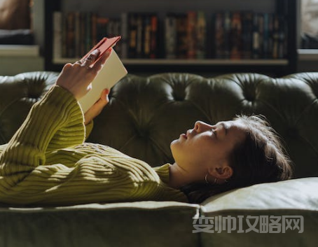 女朋友喜欢看书送什么礼物(喜欢阅读的人喜欢什么礼物)-第1张图片 女朋友喜欢看书送什么礼物(喜欢阅读的人喜欢什么礼物)-第1张图片