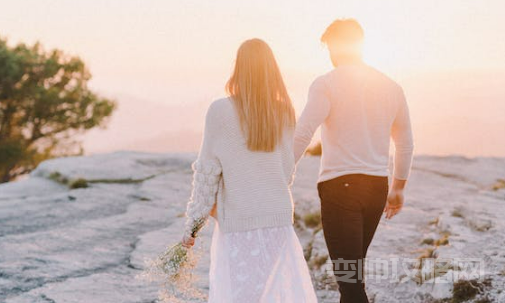 情人节表白最浪漫的话短句(深情的表白文案)-第1张图片 情人节表白最浪漫的话短句(深情的表白文案)-第1张图片