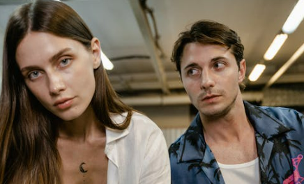 女朋友说无聊高情商回复(该怎么回答她比较好)-第1张图片 女朋友说无聊高情商回复(该怎么回答她比较好)-第1张图片