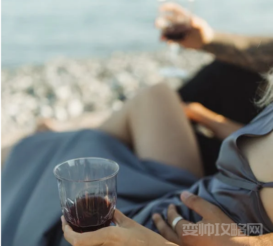 跟女生聊天的话题大全(30个跟女生必聊的话题)-第1张图片 跟女生聊天的话题大全(30个跟女生必聊的话题)-第1张图片