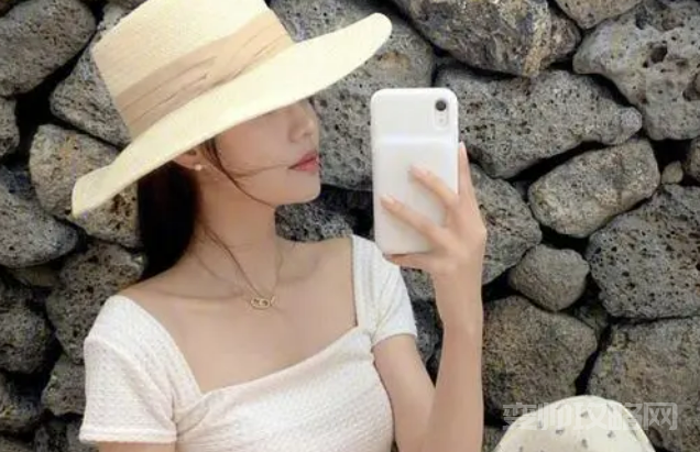 女朋友喜欢拍照送什么礼物(做摄影女生一般喜欢什么)-第1张图片 女朋友喜欢拍照送什么礼物(做摄影女生一般喜欢什么)-第1张图片