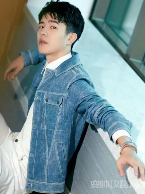 男生拍照姿势怎么摆(5大方法拍出自然好看的大片)-第4张图片 男生拍照姿势怎么摆(5大方法拍出自然好看的大片)-第4张图片