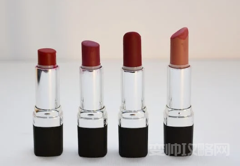 女生喜欢什么颜色的口红(女生一般涂什么颜色口红)-第1张图片 女生喜欢什么颜色的口红(女生一般涂什么颜色口红)-第1张图片