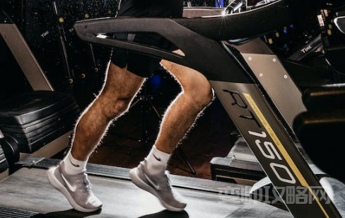 健身补剂能带上高铁吗(可以带上飞机吗)-第1张图片 健身补剂能带上高铁吗(可以带上飞机吗)-第1张图片