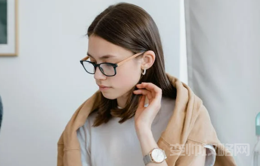 大学生宿舍床多大尺寸(寝室床帘以及床垫该怎么选比较好)-第1张图片-小彬个人笔记 大学生宿舍床多大尺寸(寝室床帘以及床垫该怎么选比较好)-第1张图片-小彬个人笔记