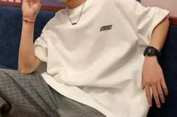 港仔文艺男为什么被喷 (港仔文艺男的衣服质量怎么样什么档次)-第1张图片 港仔文艺男为什么被喷 (港仔文艺男的衣服质量怎么样什么档次)-第1张图片