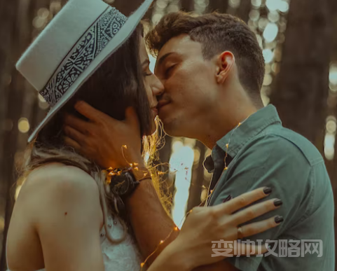 适合00后网恋的软件 (00后约会处对象必备的4大软件)-第1张图片 适合00后网恋的软件 (00后约会处对象必备的4大软件)-第1张图片