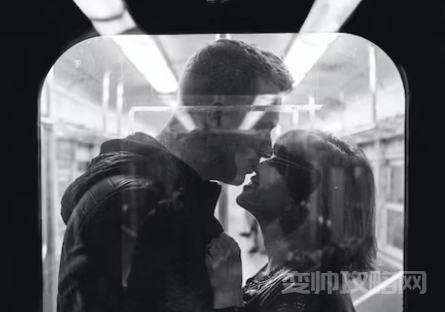 618男生会给女友钱吗 618需要给女朋友买礼物嘛-第1张图片 618男生会给女友钱吗 618需要给女朋友买礼物嘛-第1张图片